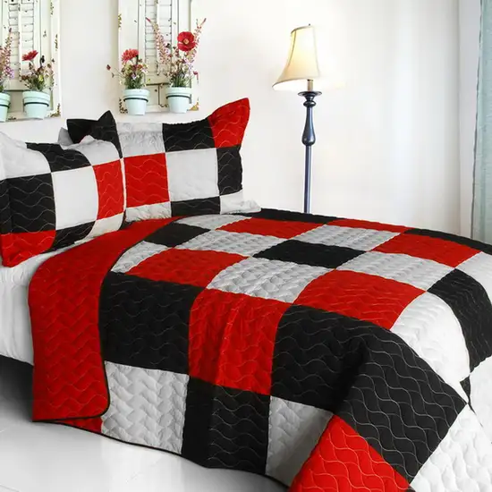 Poker King -  3PC Vermicelli-Quilted Patchwork Quilt Set (Full/Queen Size) Photo 1