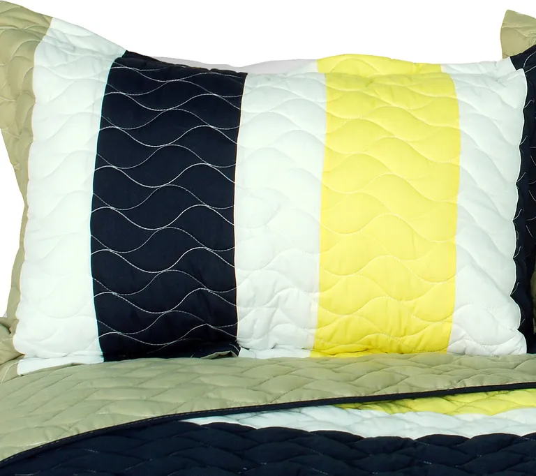 Polestar - 3PC Vermicelli-Quilted Patchwork Quilt Set (Full/Queen Size) Photo 1