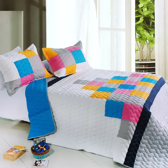 Pure Heaven -  3PC Vermicelli-Quilted Patchwork Quilt Set (Full/Queen Size) Photo 1