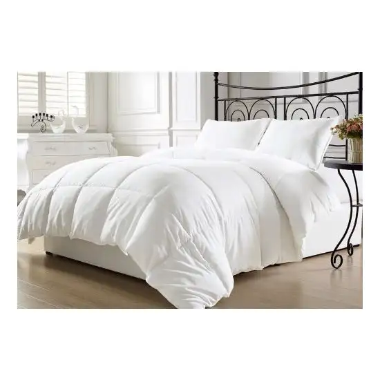 Queen size Hypoallergenic Down Alternative Comforter in White Photo 1