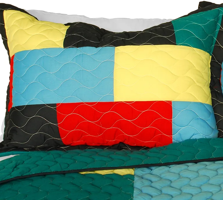 Rain Season - 3PC Vermicelli-Quilted Patchwork Quilt Set (Full/Queen Size) Photo 1