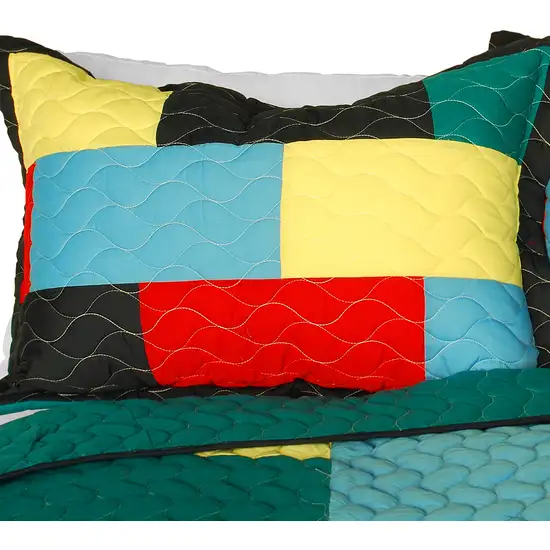 Rain Season -  3PC Vermicelli-Quilted Patchwork Quilt Set (Full/Queen Size) Photo 2