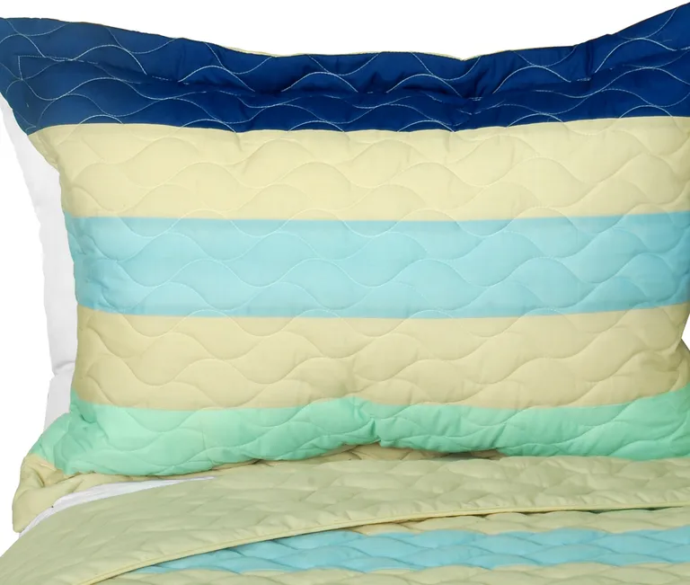 Rising to the Top - 3PC Vermicelli-Quilted Patchwork Quilt Set (Full/Queen Size) Photo 2