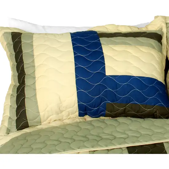 Road to Dream -  3PC Vermicelli-Quilted Patchwork Quilt Set (Full/Queen Size) Photo Swatch