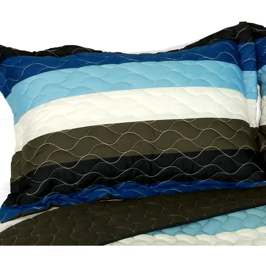 Romantic Town -  3PC Vermicelli-Quilted Patchwork Quilt Set (Full/Queen Size) Photo 2