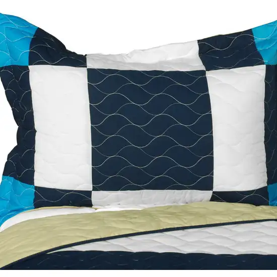 Sea Center  -  3PC Vermicelli-Quilted Patchwork Quilt Set (Full/Queen Size) Photo 2