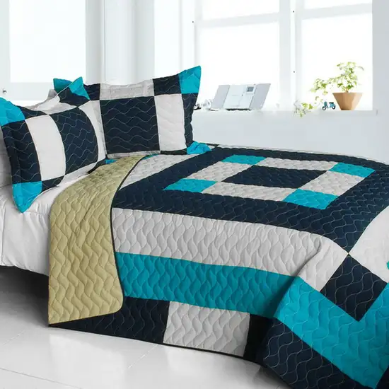 Sea Center  -  3PC Vermicelli-Quilted Patchwork Quilt Set (Full/Queen Size) Photo 1