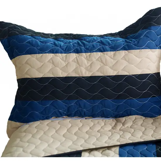 Sea Waves -  3PC Vermicelli-Quilted Patchwork Quilt Set (Full/Queen Size) Photo 3