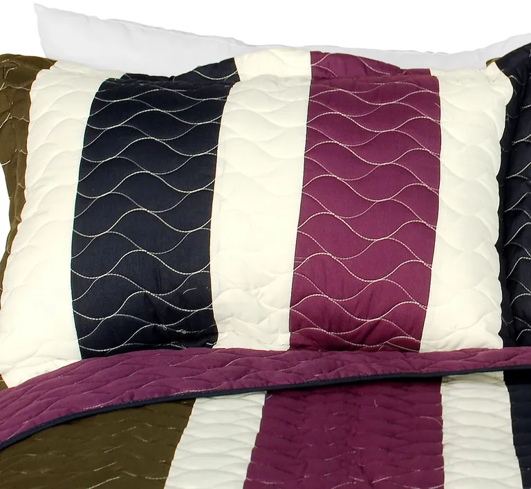 Seak Love - 3PC Vermicelli-Quilted Patchwork Quilt Set (Full/Queen Size) Photo 1