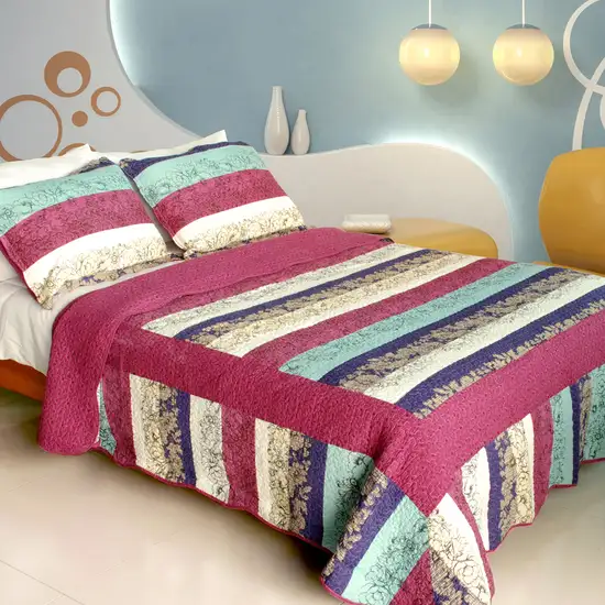 Secret Season -  100% Cotton 3PC Vermicelli-Quilted Patchwork Quilt Set (Full/Queen Size) Photo 1