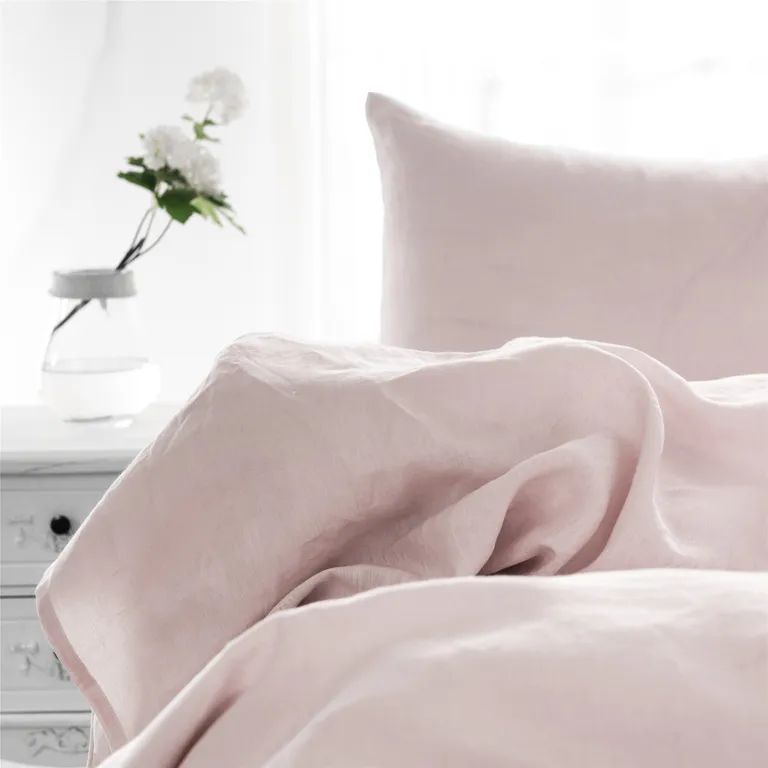 Set of Two Champagne Pink Linen Pillowcases Photo 4