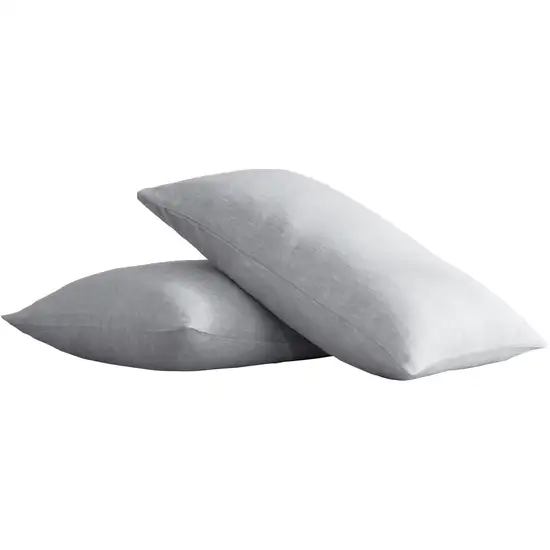 Set of Two Cloud Linen Pillowcases Photo 3