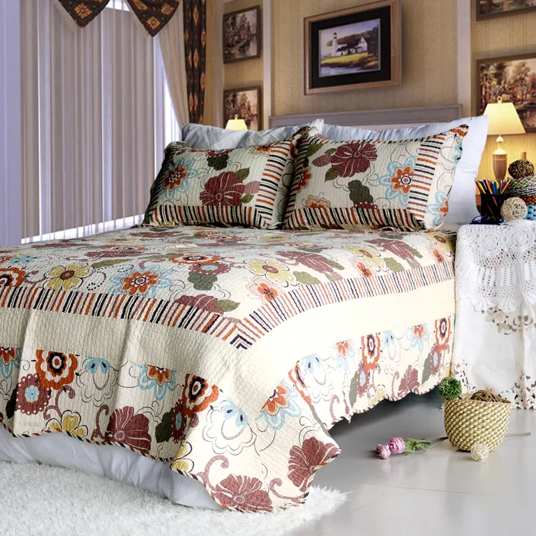 Shaine - 100% Cotton 3PC Floral Vermicelli-Quilted Patchwork Quilt Set (Full/Queen Size) Photo 1