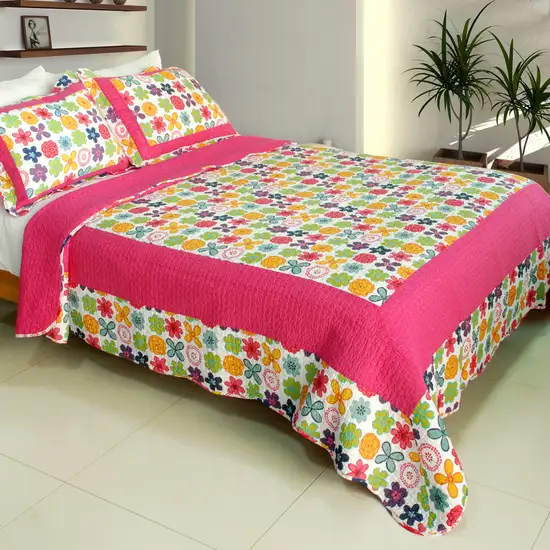 Simple Happiness -  100% Cotton 3PC Vermicelli-Quilted Patchwork Quilt Set (Full/Queen Size) Photo