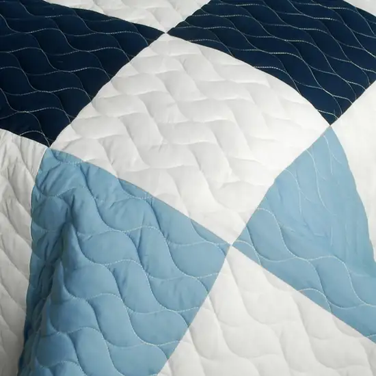 Sky Delusions -  3PC Vermicelli-Quilted Patchwork Quilt Set (Full/Queen Size) Photo 4