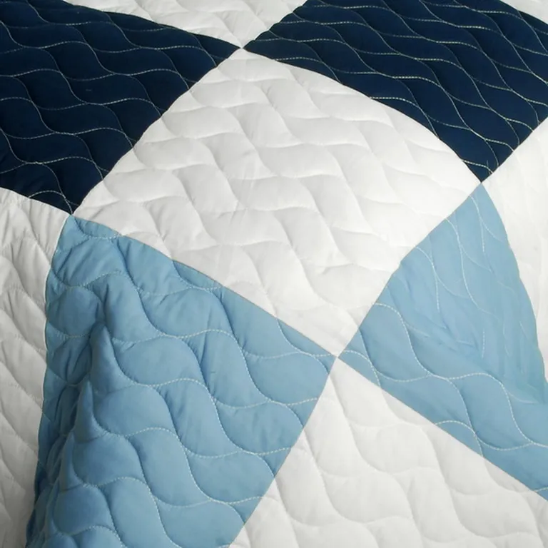 Sky Delusions - 3PC Vermicelli-Quilted Patchwork Quilt Set (Full/Queen Size) Photo 4