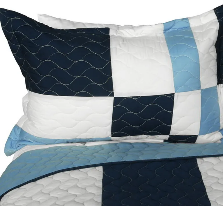Sky Delusions - 3PC Vermicelli-Quilted Patchwork Quilt Set (Full/Queen Size) Photo 2