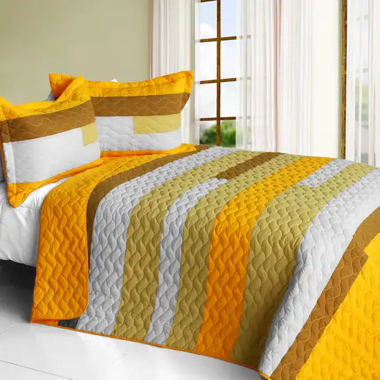 Smashing -  Vermicelli-Quilted Patchwork Striped Quilt Set Full/Queen Photo 1