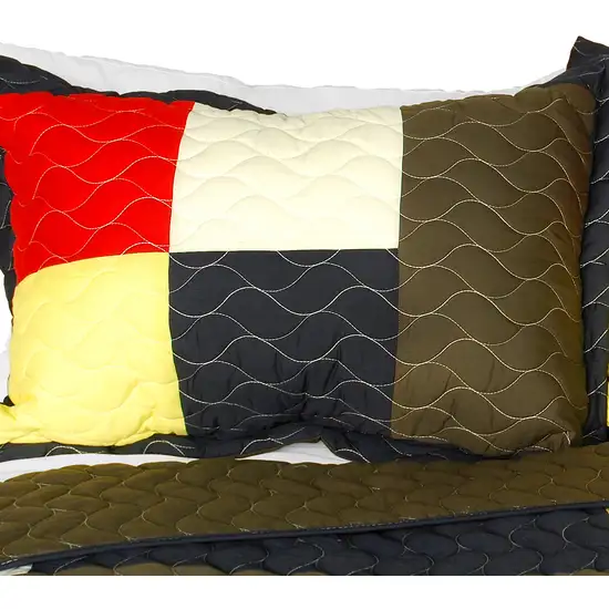Time and Tide -  3PC Vermicelli-Quilted Patchwork Quilt Set (Full/Queen Size) Photo 2