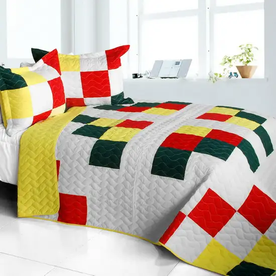 Toy Paradise  -  3PC Vermicelli-Quilted Patchwork Quilt Set (Full/Queen Size) Photo 1