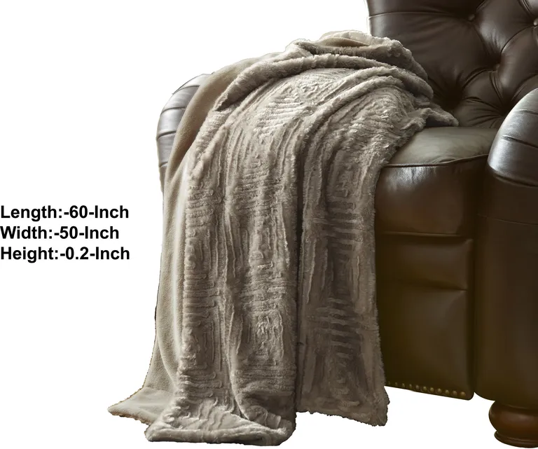 Treviso Faux Fur Throw with Fret Pattern The Urban Port Photo 2