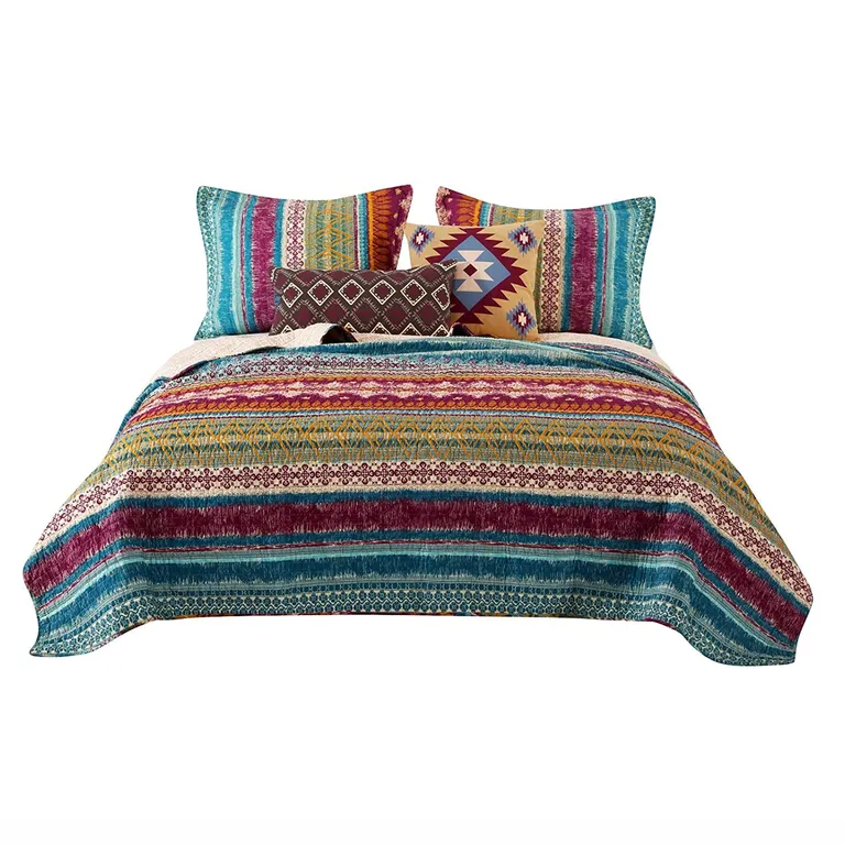 Tribal Print Full Quilt Set with Decorative Pillows Photo 1