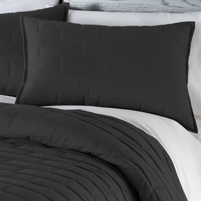 Twin/Twin XL Black Modern Brick Stitch Microfiber Reversible 2 Piece Quilt Set Photo 1