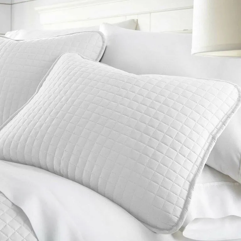 Twin/Twin XL Lightweight White Ultra Soft 2-Piece Microfiber Quilt Set Photo 3