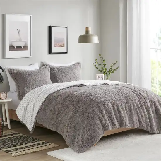 Twin/Twin XL size Grey Reversible Soft Sherpa Faux Fur 2-Piece Comforter Set Photo 1