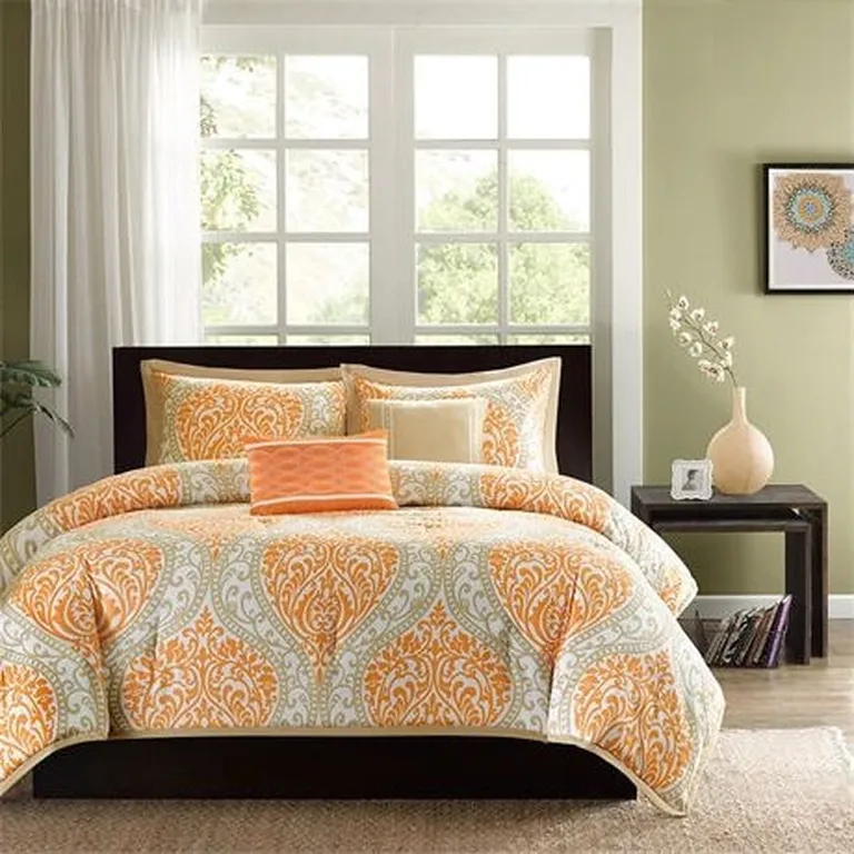 Twin size 4-Piece Damask Print Comforter Set Photo 1