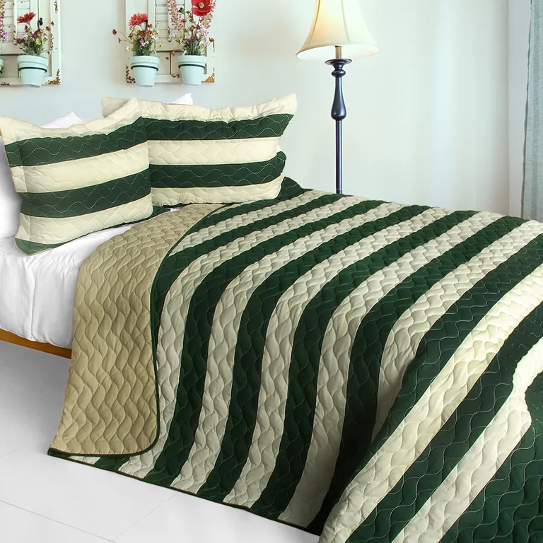 Wander In The Secret Garden - 3PC Vermicelli-Quilted Patchwork Quilt Set (Full/Queen Size) Photo 1