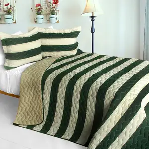 Photo of Wander In The Secret Garden - 3PC Vermicelli-Quilted Patchwork Quilt Set (Full/Queen Size)