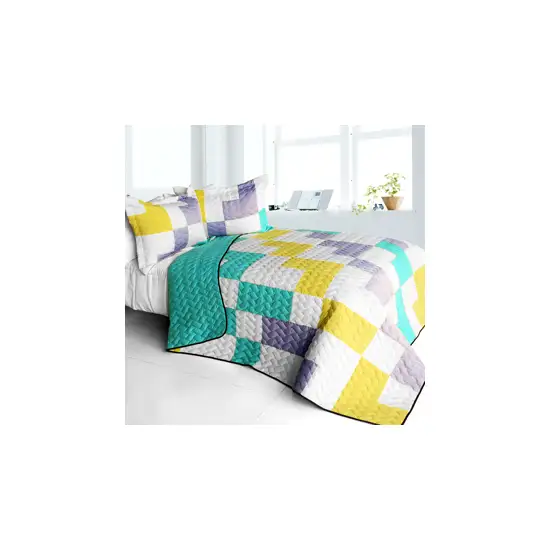 Wonderful Melody -  3PC Vermicelli - Quilted Patchwork Quilt Set (Full/Queen Size) Photo Swatch